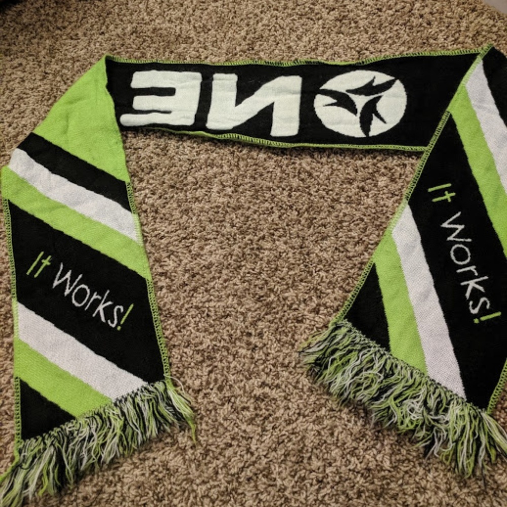 It Works! Scarf